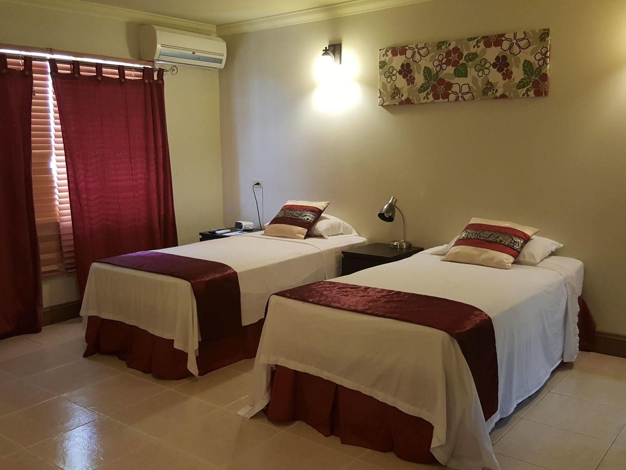 Port of Spain Savannah Maison Guest House المظهر الخارجي الصورة