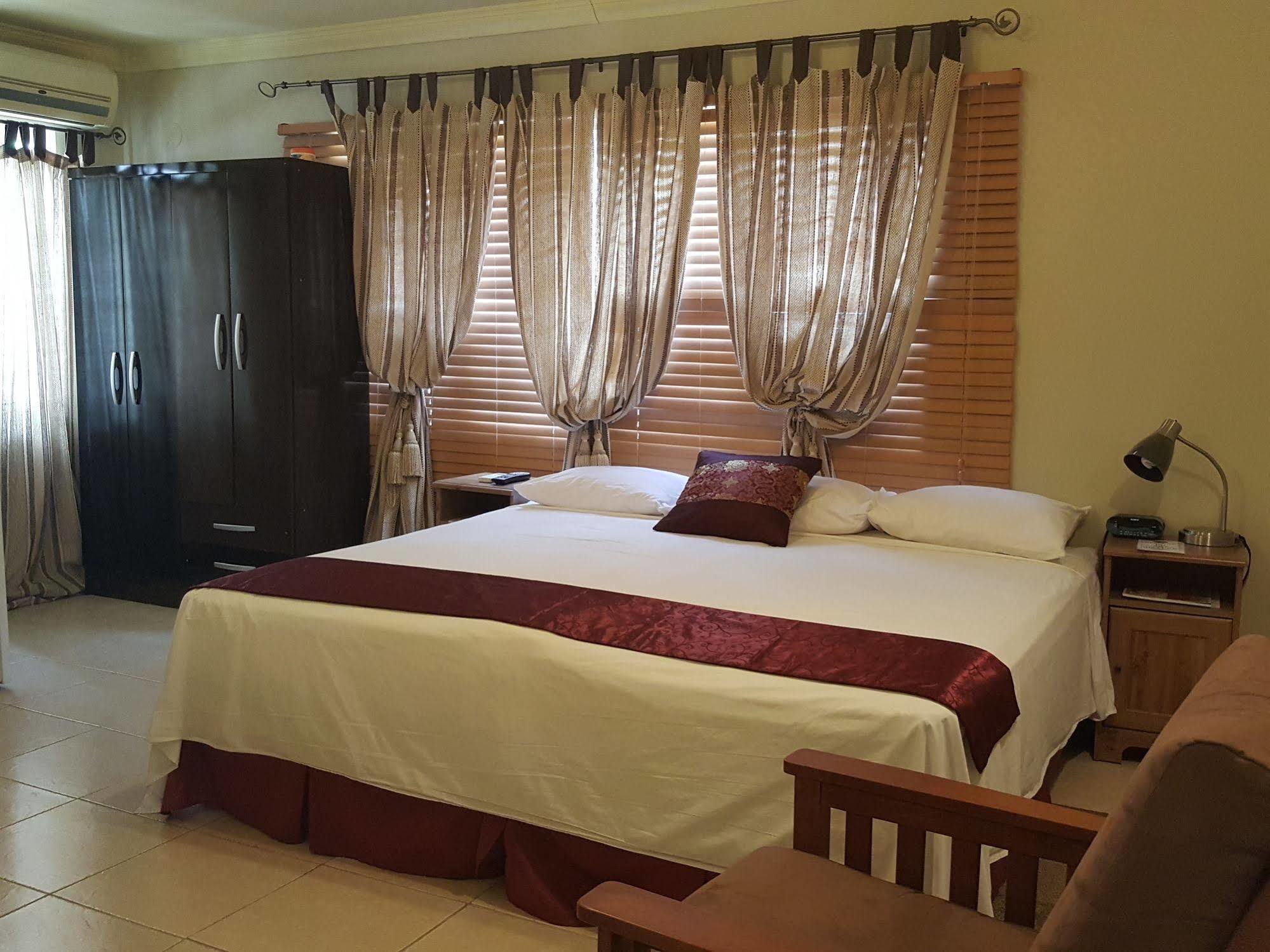 Port of Spain Savannah Maison Guest House المظهر الخارجي الصورة